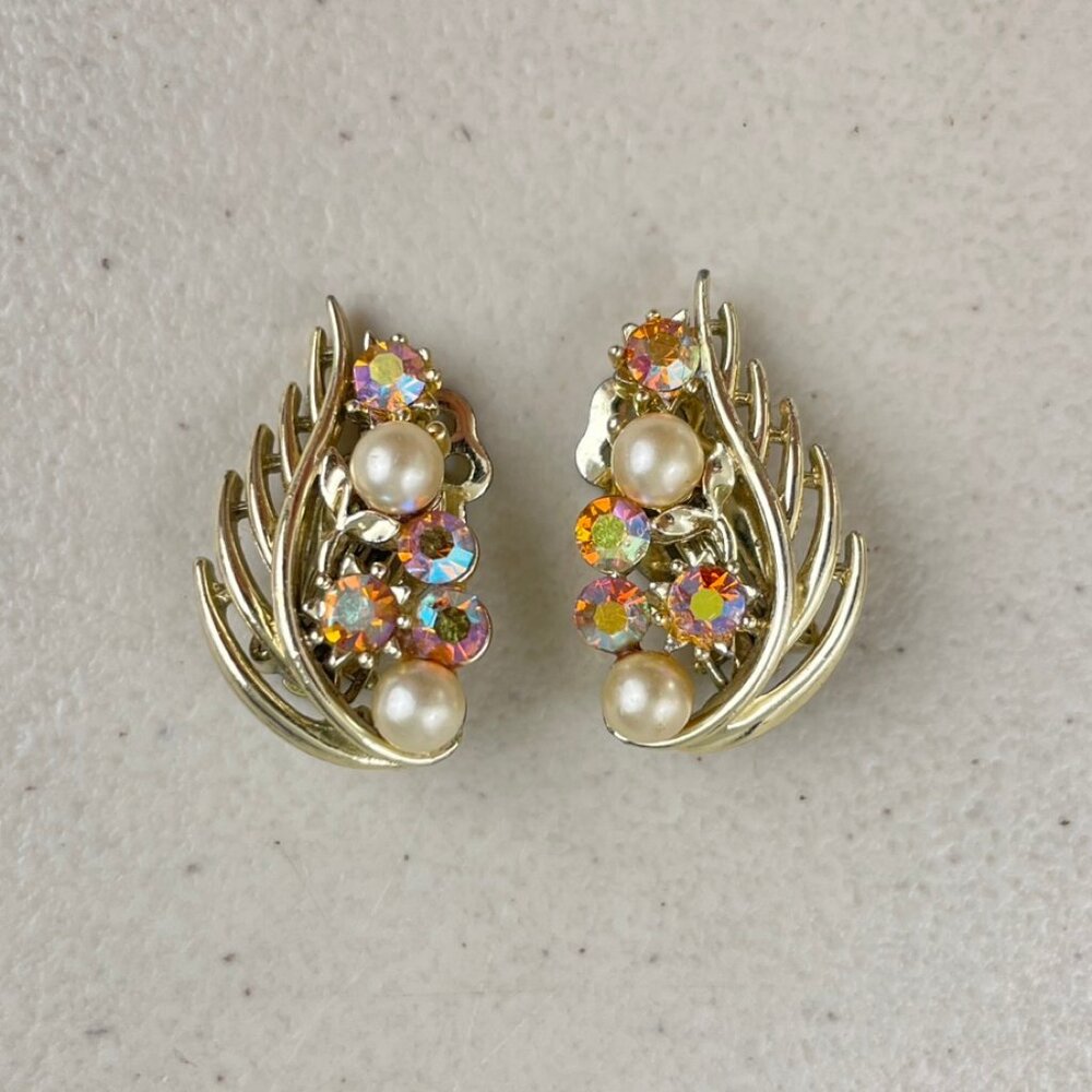 Vintage Earring Silver Faux Pearl pink crystal 1970s signed Lisner Fancy Holiday